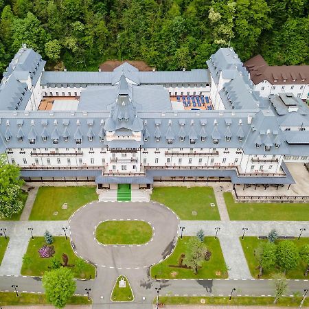 Hotel Central Călimăneşti Zewnętrze zdjęcie
