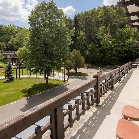 Hotel Central Călimăneşti Zewnętrze zdjęcie