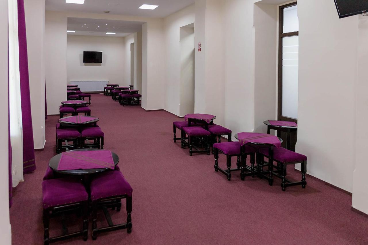 Hotel Central Călimăneşti Zewnętrze zdjęcie