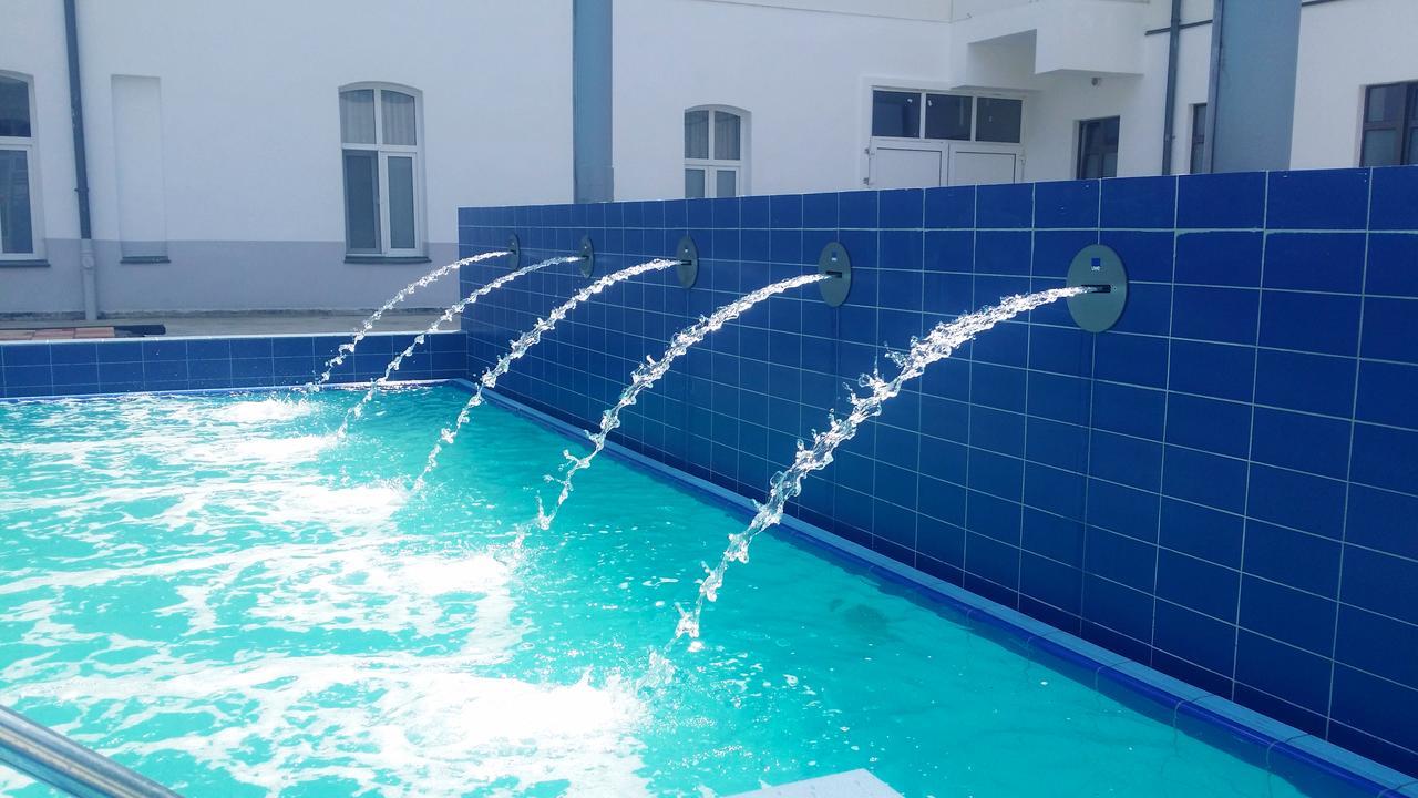 Hotel Central Călimăneşti Zewnętrze zdjęcie