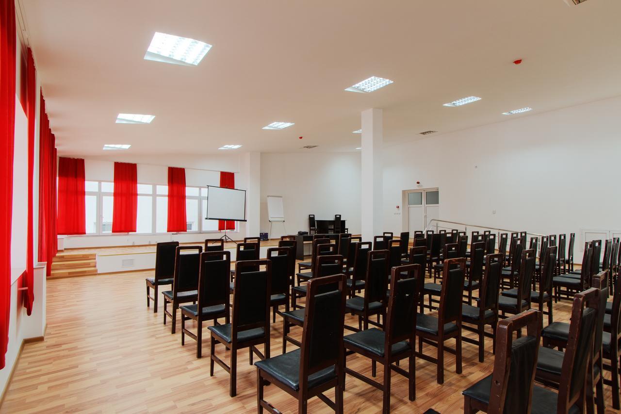 Hotel Central Călimăneşti Zewnętrze zdjęcie
