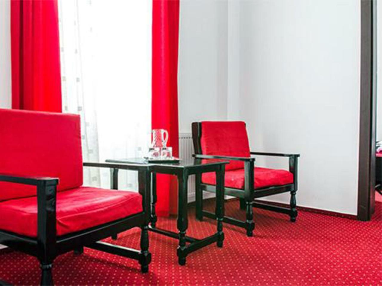 Hotel Central Călimăneşti Zewnętrze zdjęcie